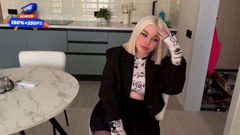 Neighbor, I'm outraged and turned on — what about me? 🤷♀️