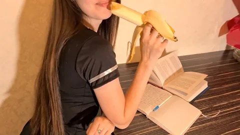 Tutor told student to ditch notes and fuck 😏
