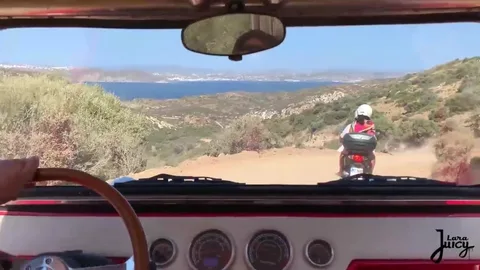 She squirts riskily on the beach, no vacation without orgasms π β frame
