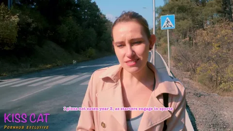 Pickup artist scores fit girl for pizza and cum — frame