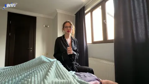 Don't tell dad about the nudes, I'll suck you and squirt π β frame