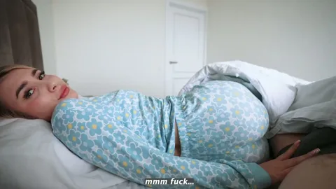 Knew mom would beg for creampie — not ready for kids 😳 — frame