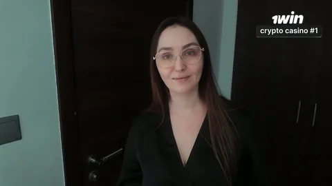 Stepmom shakes her tits in front of me π β frame