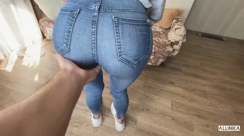 Showed her ass, got hard — here I come to fuck you — frame