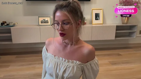 My stepmom’s a whore — sucked me after blackmail 😏 — frame