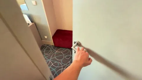 Wanted to fuck girlfriend, got turned on by sister instead π β frame