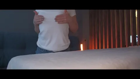 Massage session unexpectedly ends in anal orgasm 😏 — frame