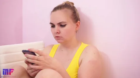 Stared at sister's big tits, accidentally spilled water on her — frame