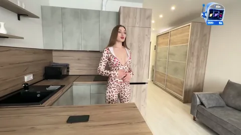 Dad's gone, I need cock now π β frame