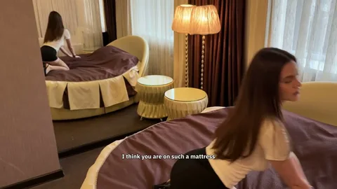 Realtor took off panties and started sucking 😳 — frame