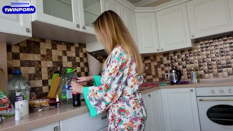 Fucked my friend’s mom and came inside her 🤫 — frame