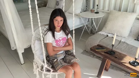 Stepdaughter surprises with her cumshot skills π§ β frame