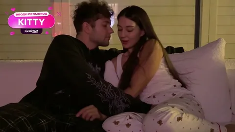 She exposed her tits and I couldn't resist β fucked her π β frame