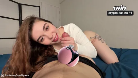 My cum streams out of her, her good morning wish π€€ β frame