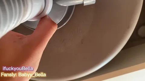 No cash for plumber? Here’s my tits instead 🤑 — frame