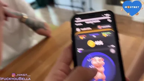 Lying with friend for lover's coins in 'Hamster' game — frame