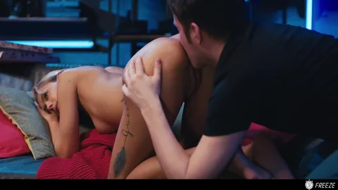 Wish stepmom stayed still for instant anal action 🤤 — frame