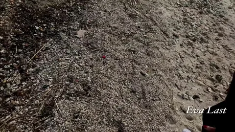 Beach slut cheats and swallows first guy's load — frame