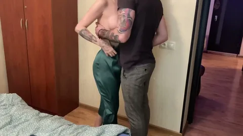 Husband’s back in 10 — I’ll just suck him off 😏 — frame