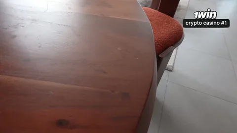 Strange stepmom walks naked and offers to fuck her π³ β frame