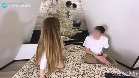 Blogger lured husband for sex during live stream — frame