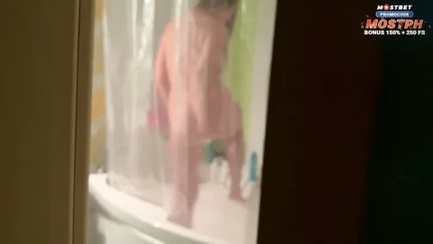 Fucked my mom and proud β she came, Iβm a man now πͺ β frame