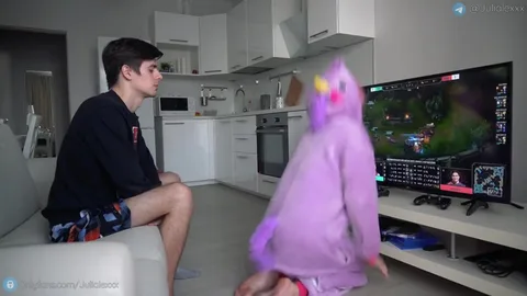 She interrupted my game — had to fuck and cum inside her — frame