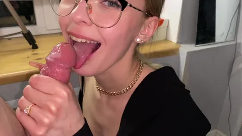 Got a Tinder blonde — blew me in the hallway — frame
