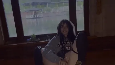 Got her drunk, easier to fuck her hard in abandoned place — frame