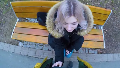 Fan spots Eva Elfie, pays for a blowjob 😈 — frame