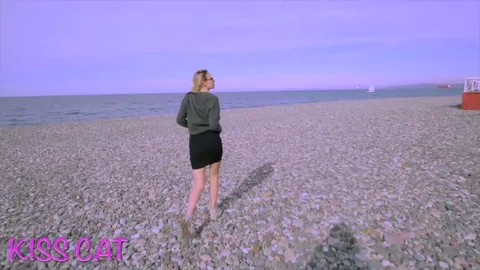 Want to marry me? Surprise me with your body on beach 😏 — frame