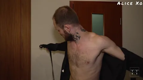Fucked the waitress and the girl both in public toilet — frame
