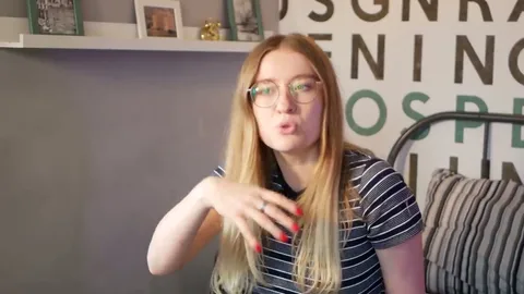 Eva Elfie answers all your questions and cums live — frame