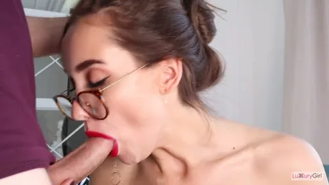 Beauty repays quality cunnilingus with deepthroat — frame