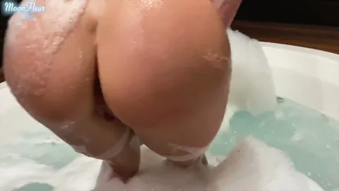 Newbie can't massage yet so she just fucks clients — frame