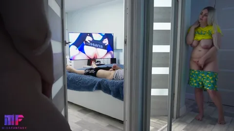 Wanted to watch parents fuck, found dad jerking off — frame