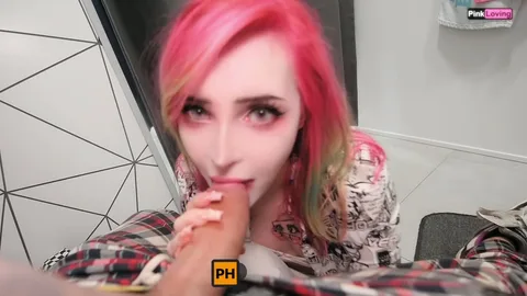 I slid her pussy onto my cock in public — risky but hot 😏 — frame
