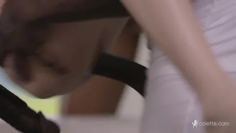 Piper Perri and 5 black guys legendary video — frame
