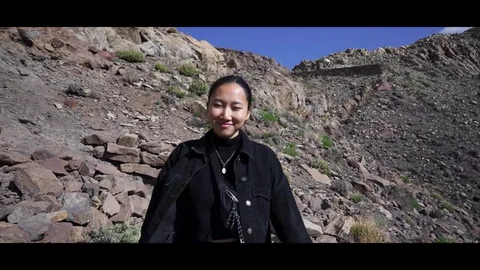 Checked with finger if Asian girl can cum — she can 😏 — frame
